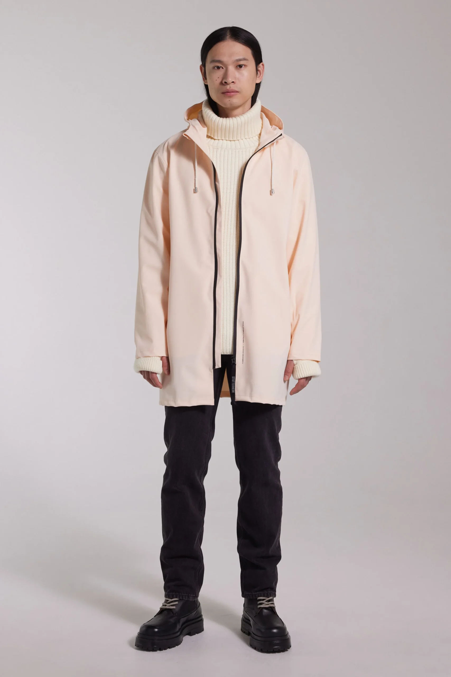 Stockholm Lightweight Zip Matte Raincoat^STUTTERHEIM Fashion